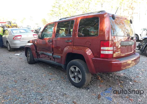 2008 Jeep Liberty Sport z USA, uszkodzony, nr VIN 1J8GN28K38W270522